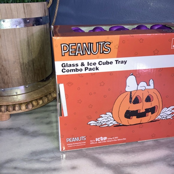 Peanuts Dining Snoopy Peanuts Halloween Glass And Ice Cube Tray